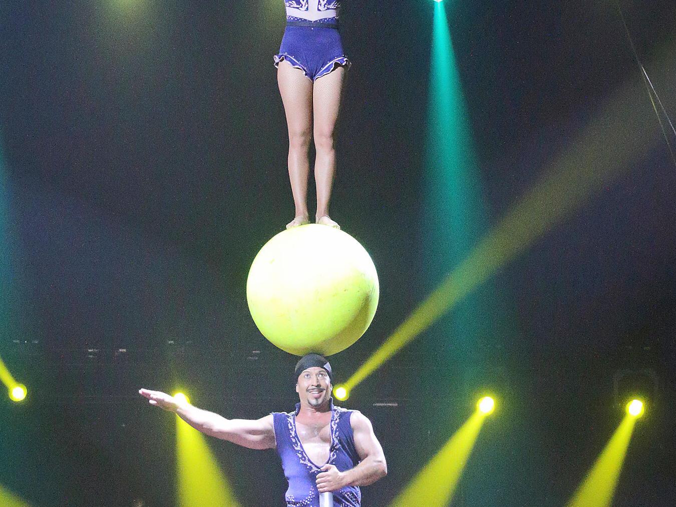 Verblüffende Artistik im Xantener Weihnachtscircus Verblüffende Artistik im Xantener Weihnachtscircus