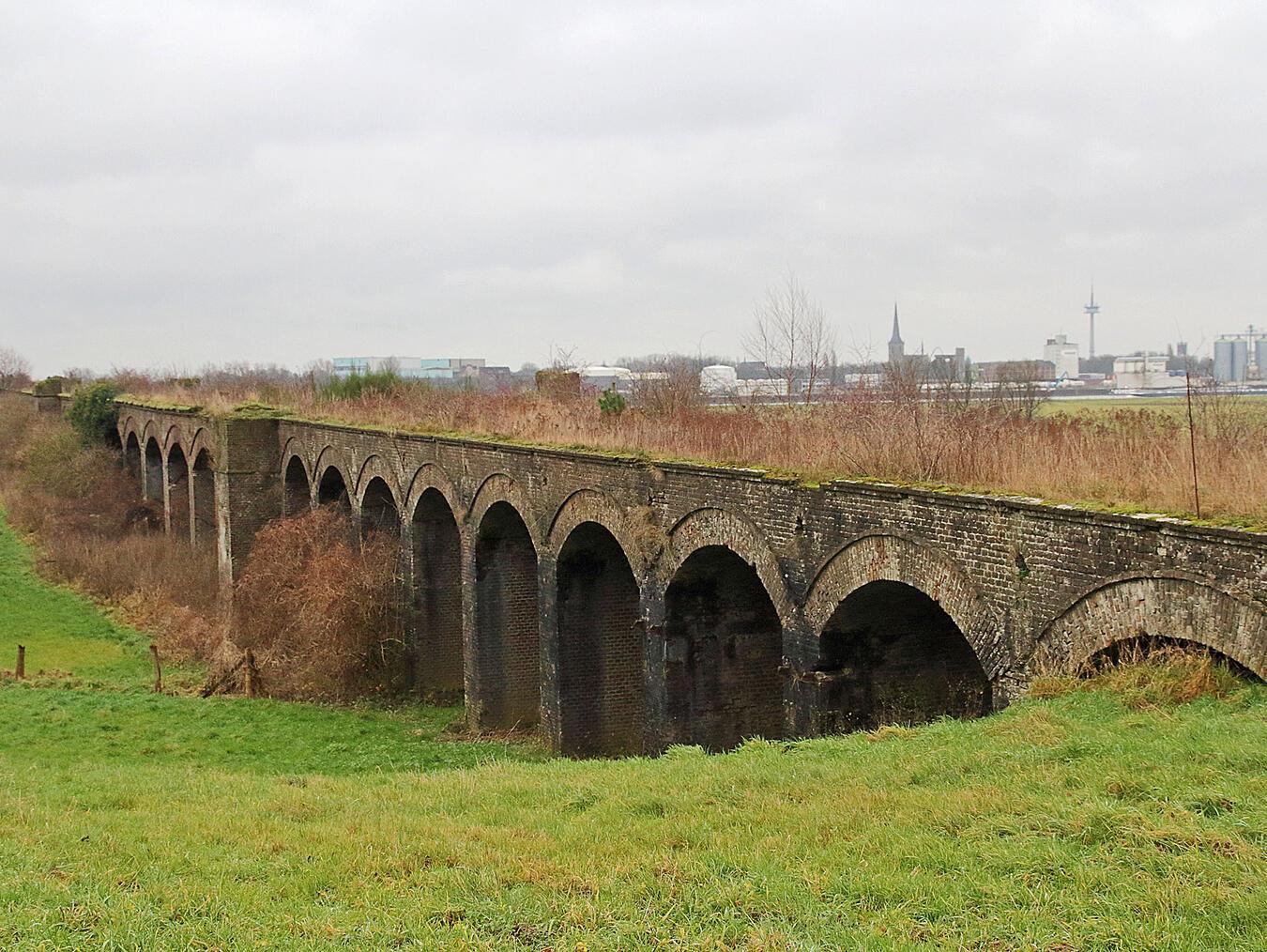 Heimatverein erinnert an die einst längste Rheinbrücke Heimatverein erinnert an die einst längste Rheinbrücke