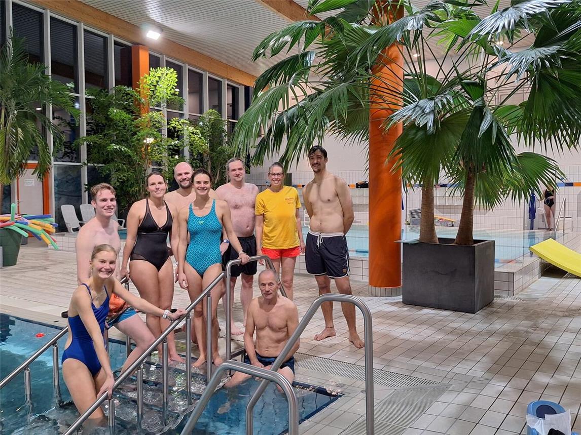 Rettungsfähigkeit: DLRG Goch qualifiziert Lehrkräfte