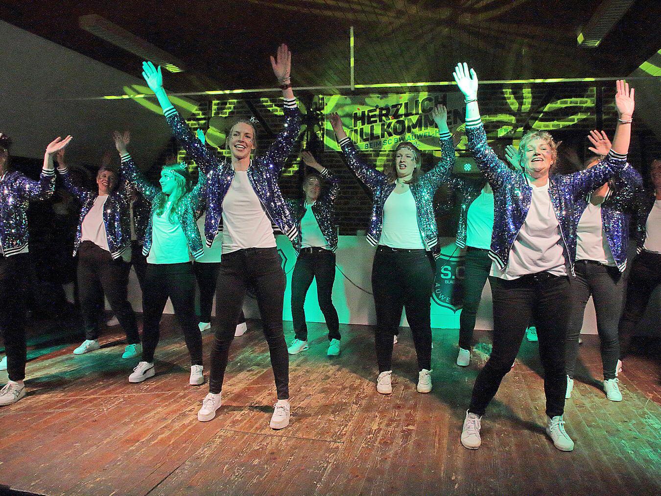 Prinzessin Lena I. regiert die Auwel-Holter Narrenschar 