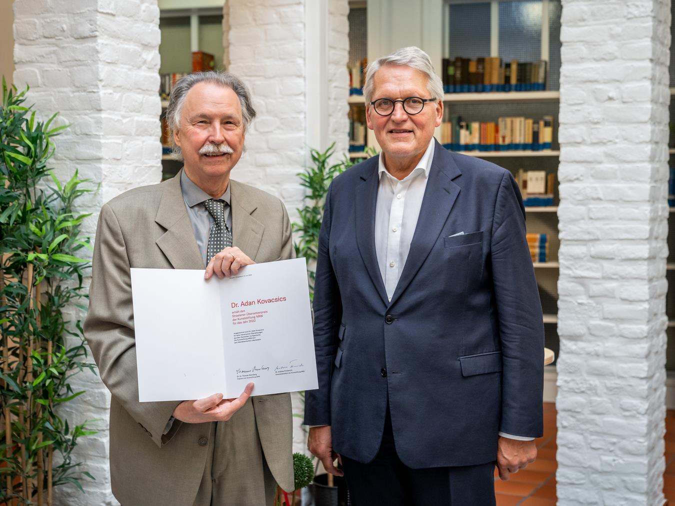 Straelener Übersetzerpreis für Dr. Adan Kovacsics 