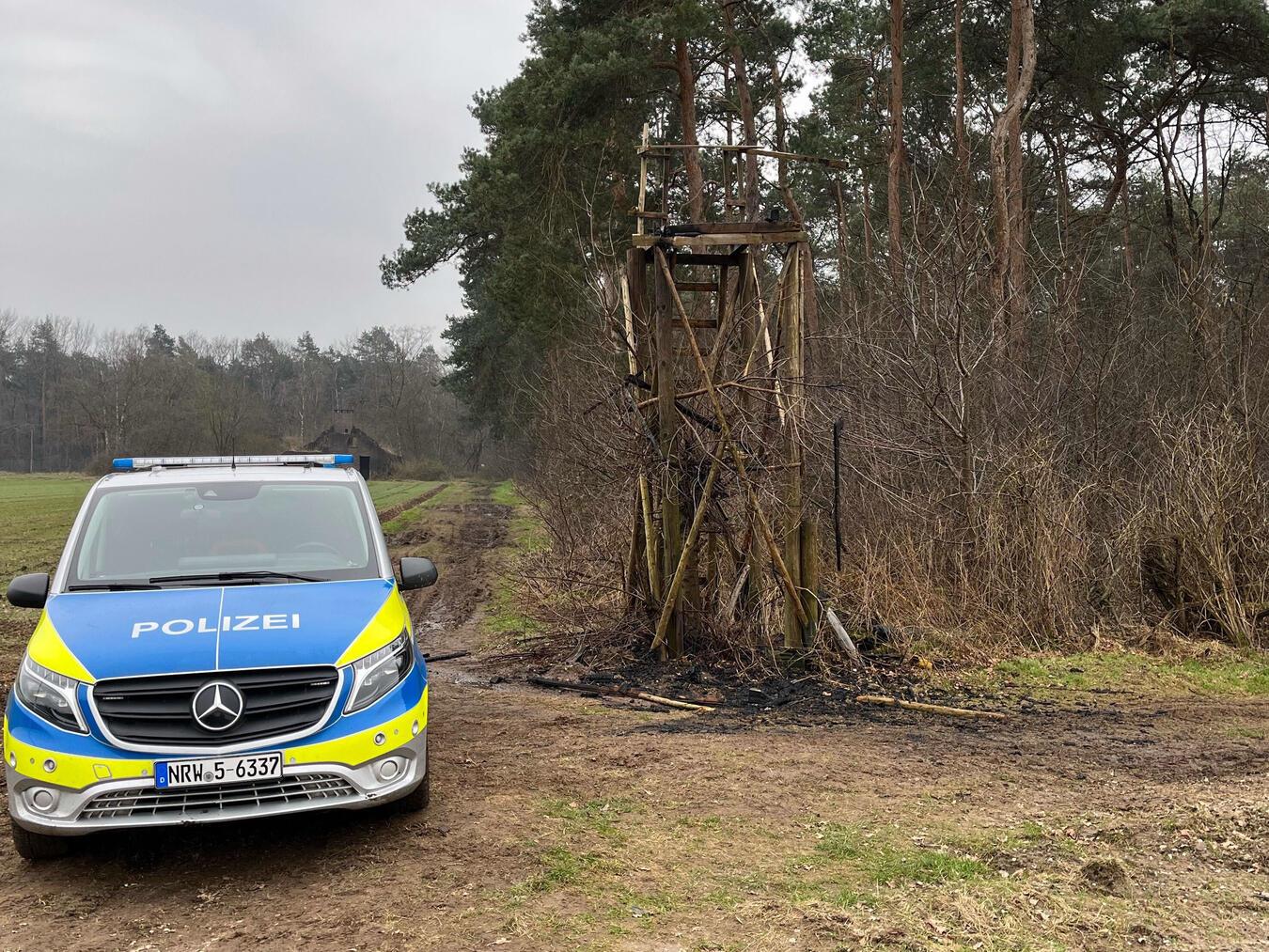Hochsitz in Louisenburg Brand gesetzt 