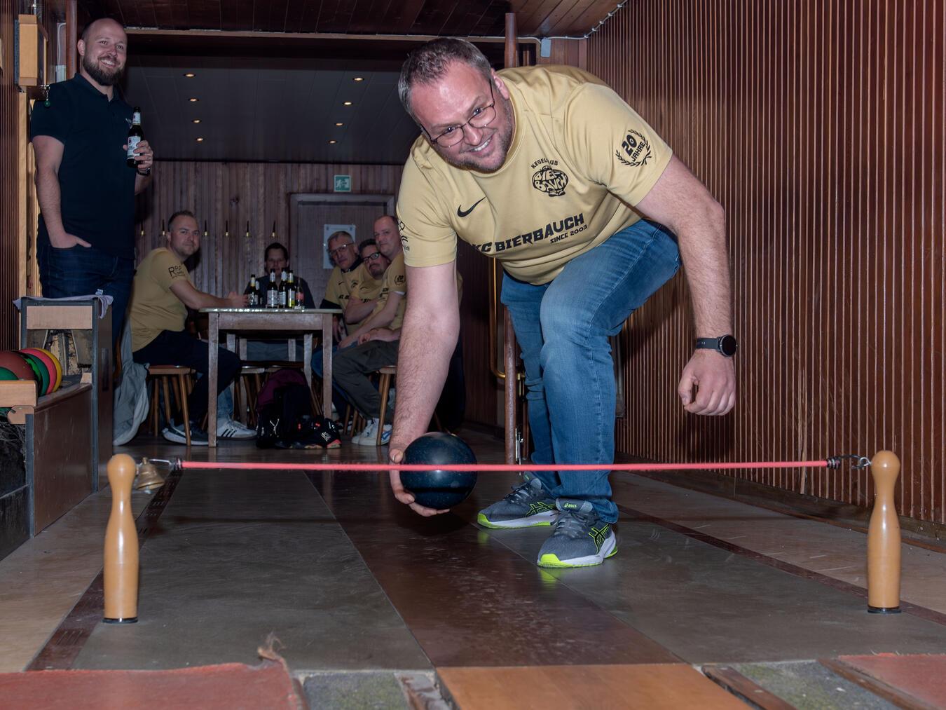 700 Kegler beim 13. Veener Kegelpokal 700 Kegler beim 13. Veener Kegelpokal