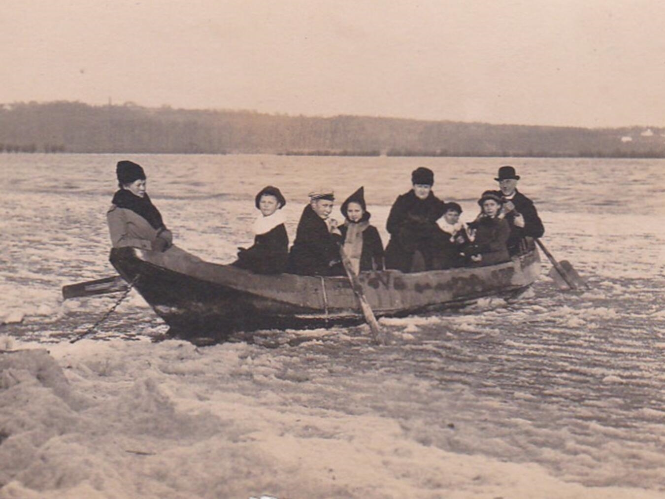 "Historische Fotos der Rhein-Hochwasserkatastrophe 1926 im Rheinmuseum"