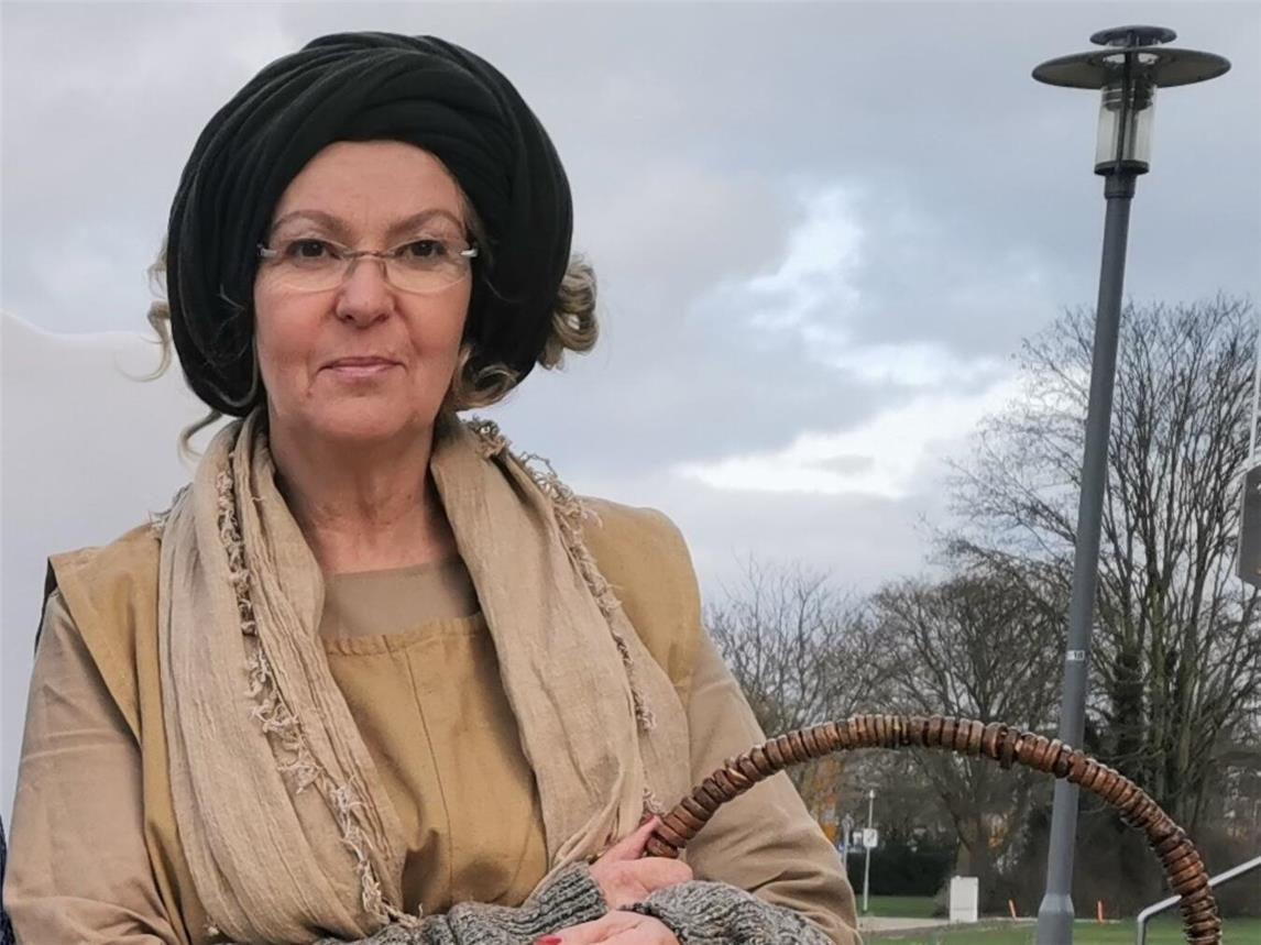 Birgit van den Boom in der Rolle von Elsa. Foto: WTM Kleve