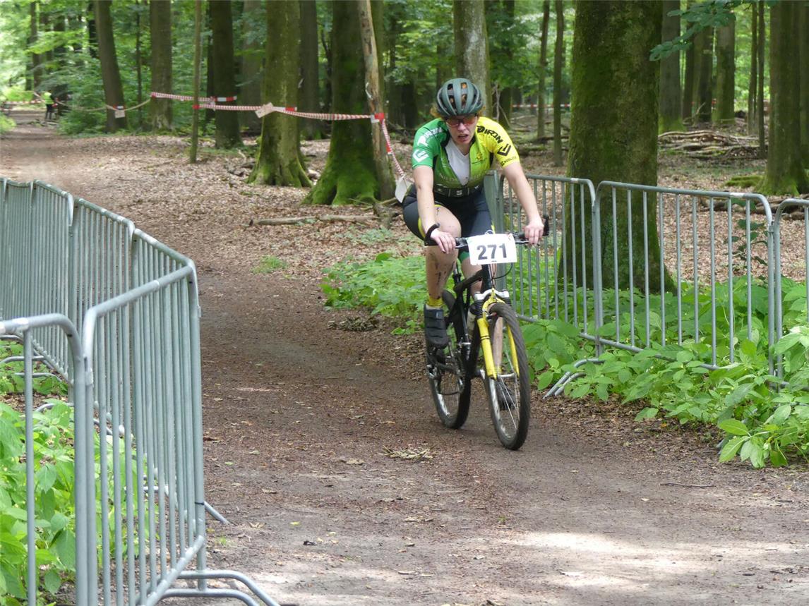 Birte Schumann kam bei ihrem ersten Start bei einem MTB Rennen auf den dritten Rang. Foto: RRG