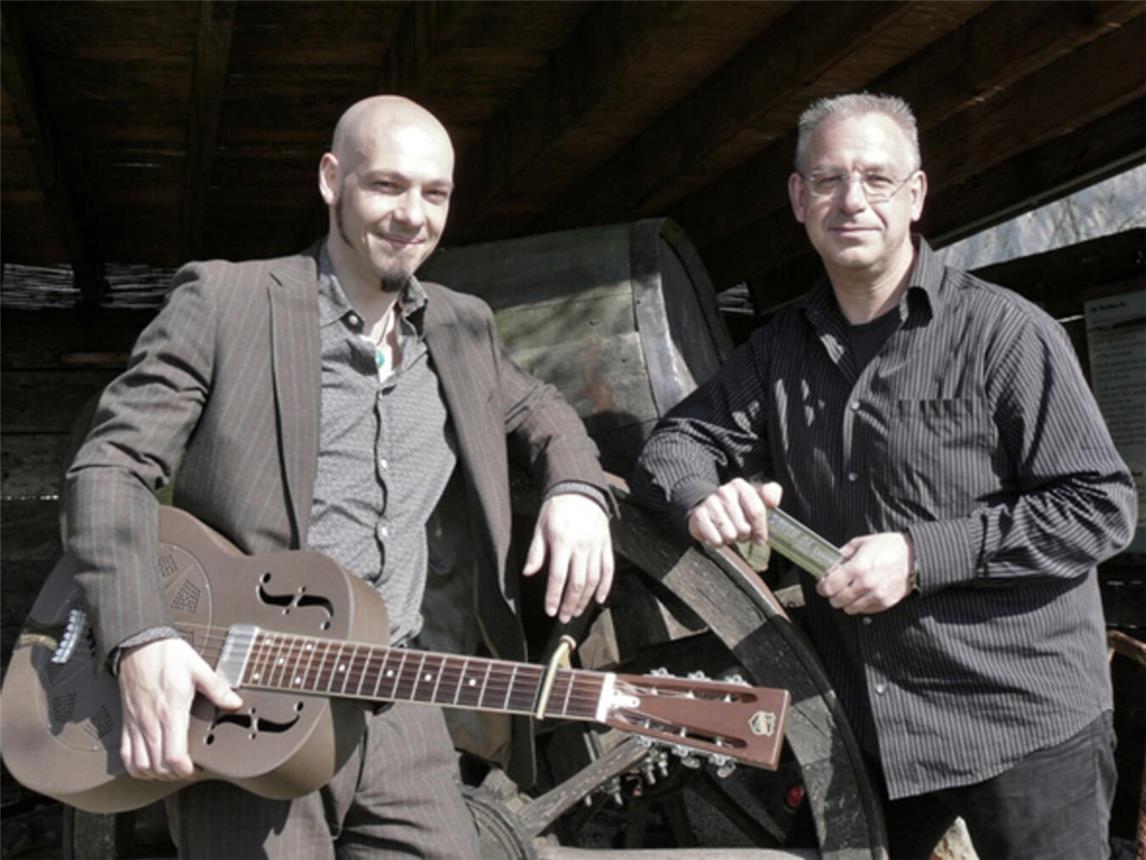 Blues-Duo: Reinhard Sämisch und Martin Hill gastieren am Samstag beim TIK in Emmerich.Foto: TIK Emmerich/Preacherman and Hills