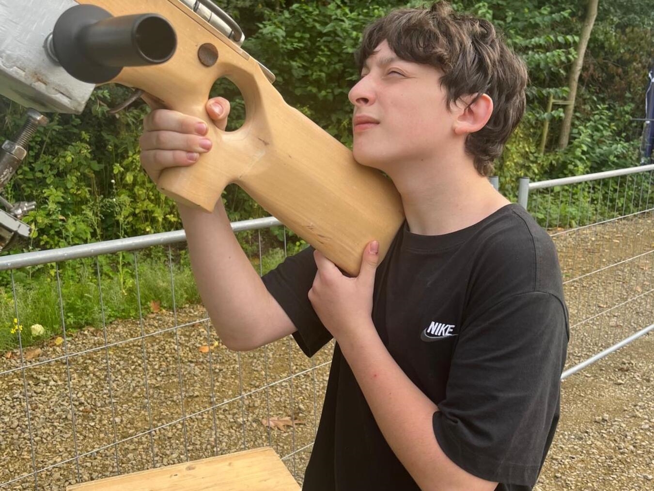 Daniel Wälbers ist neuer König der St. Helena Schützenbruderschaft Xanten Brandon Haas ist der neue Kinderkönig. Foto: Schützen