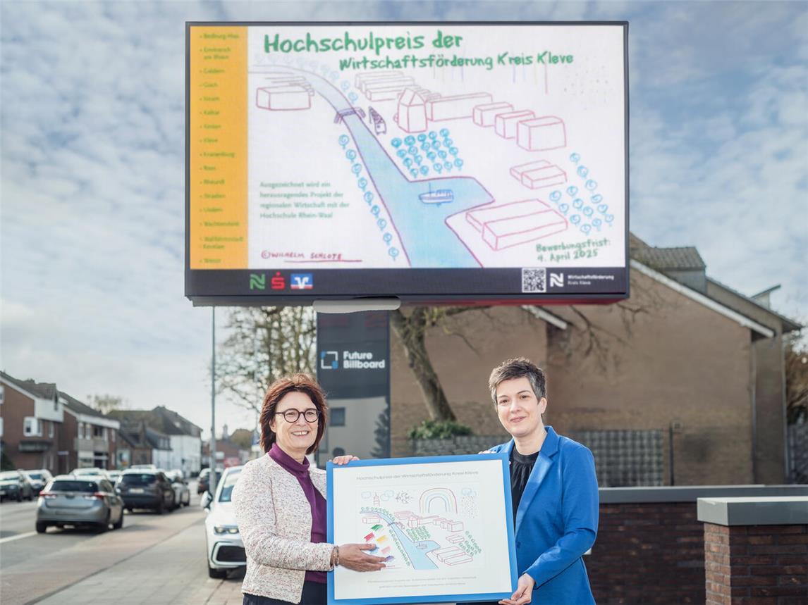 Brigitte Jansen (Geschäftsführerin Kreis-WfG, l.) und Nathalie Tekath-Kochs (Prokuristin Kreis-WfG) freuen sich auf zahlreiche Bewerbungen für den Hochschulpreis der Wirtschaftsförderung Kreis Kleve 2025. Foto: MVO