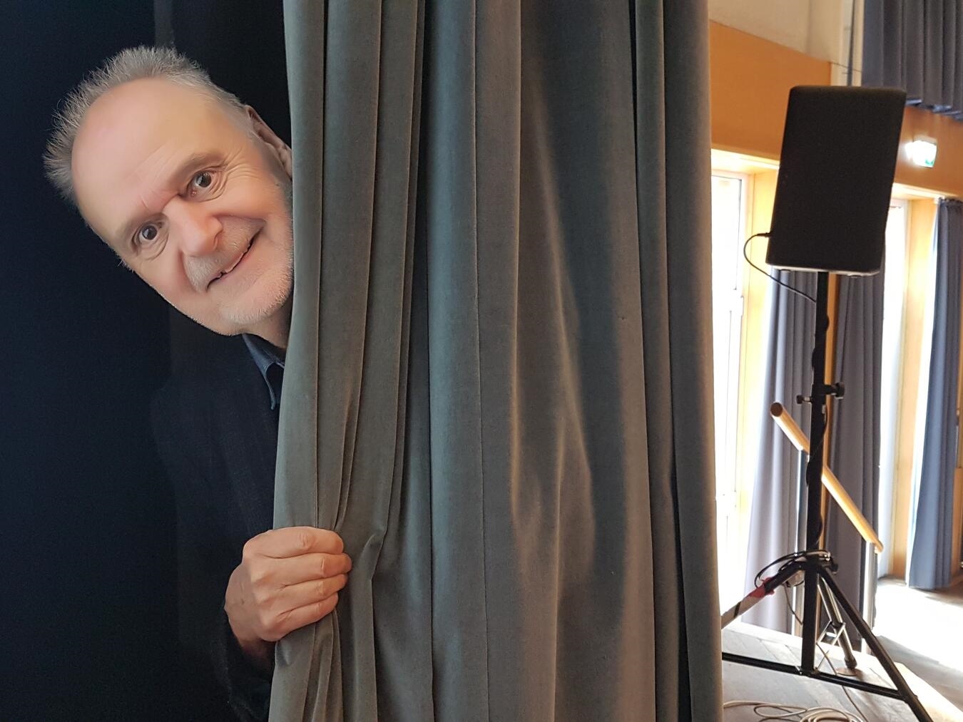 Bruno Schmitz inspiziert das Reeser Bürgerhaus. Foto: Stadt Rees