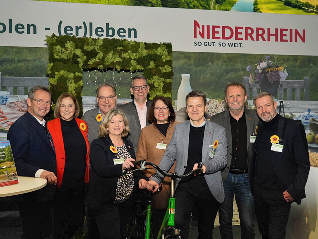 Bürgermeister und Landräte nutzten die Möglichkeit, sich vor Ort auszutauschen. Foto: Thomas Michaelis