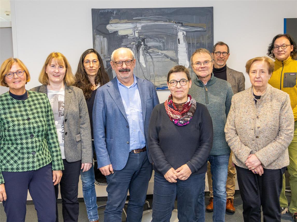 Bürgermeister Wolfgang Gebing traf sich mit acht Autoren zum Start des Publikationsprojektes. Foto: Niklas Lembeck/Stadt Kleve