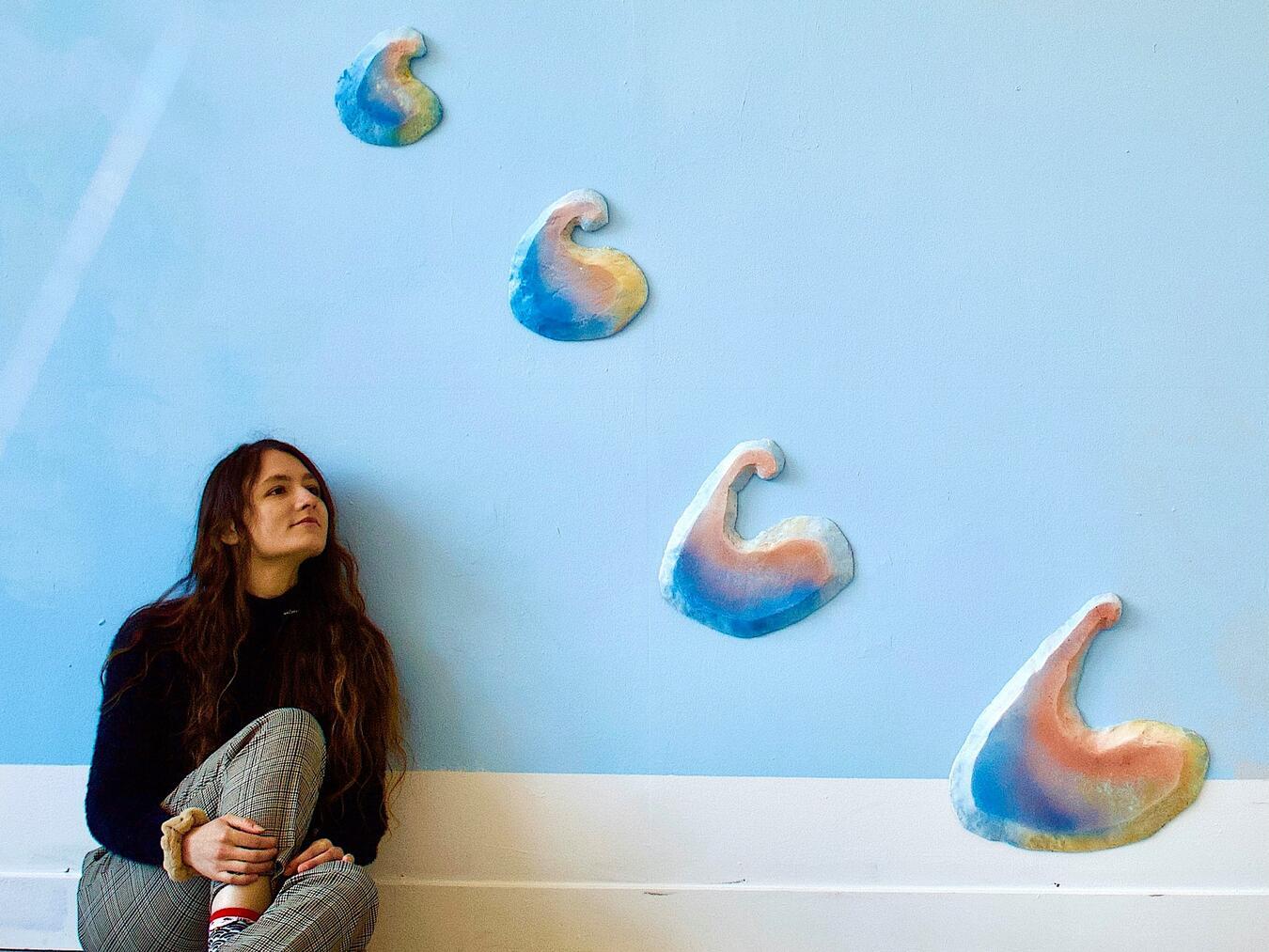 Cristina Stavrou aus Wesel zeigt bald ihre Kunst zum Thema „Kunst natürlich!“ im Solegarten Kevelaer. Foto: Christina Stavrou