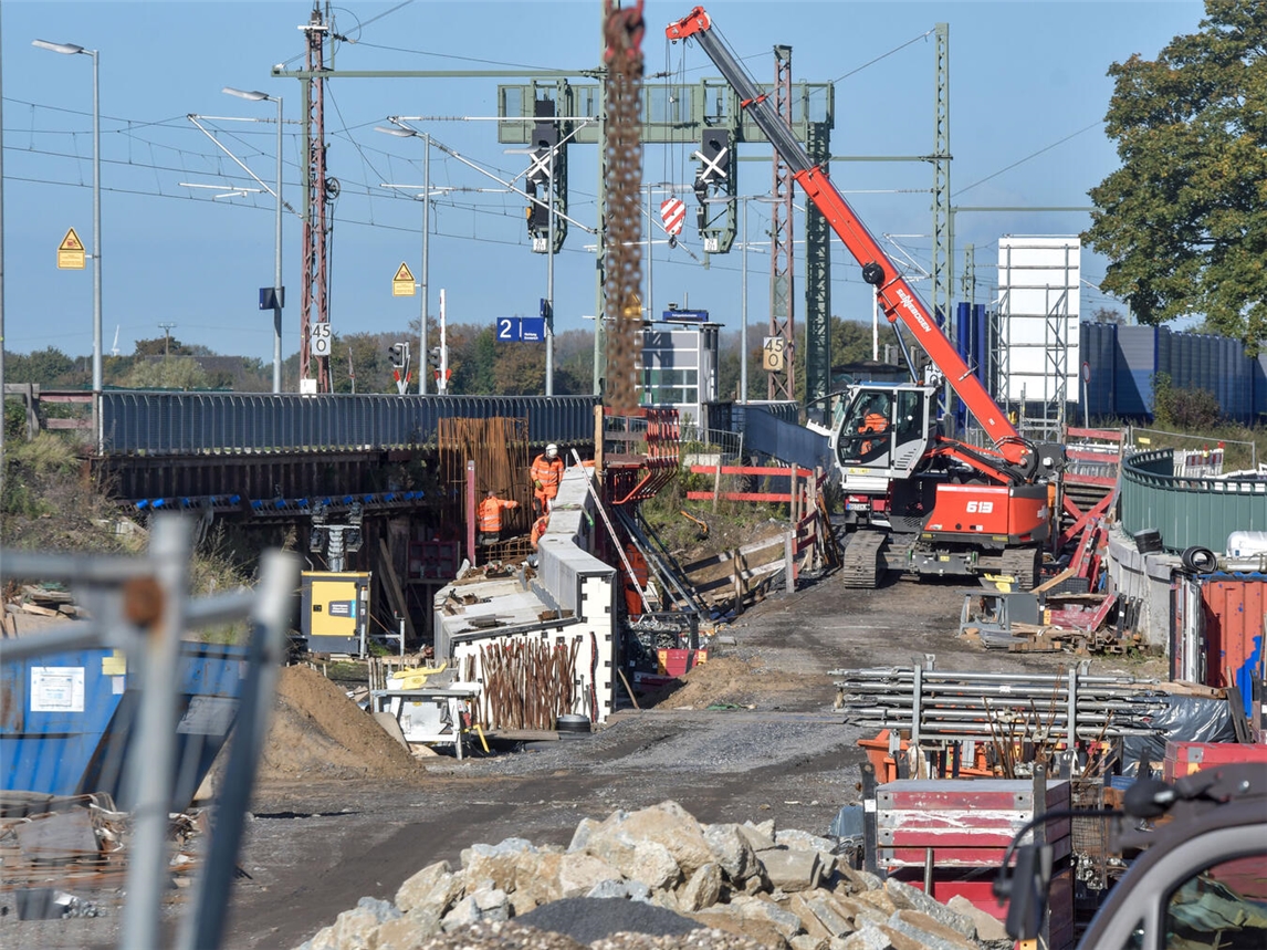 "Ausbau in Praest: Neue Unterlagen bereitgestellt, Foto einer Bahnbaustelle"