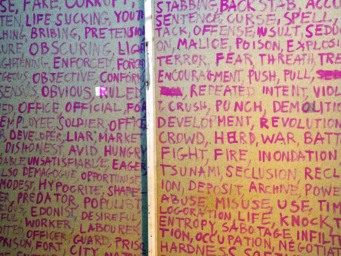 Daniele Formica: „Janua, 2023 - 2026“. NN-Foto: Rüdiger Dehnen