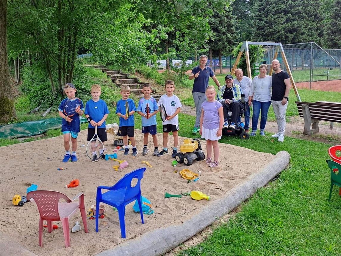 Dank der Sponsoren und ehrenamtlicher Helfer hält der TC Walbeck einen neuen Spielbereich für den Nachwuchs bereit. Foto: privat