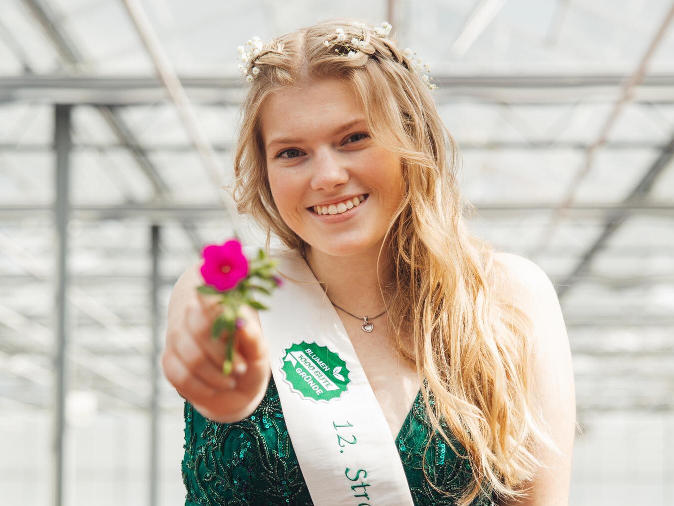 Das 12. Straelener Blumenmädchen Tanja Nellessen. Foto: Stadt Straelen