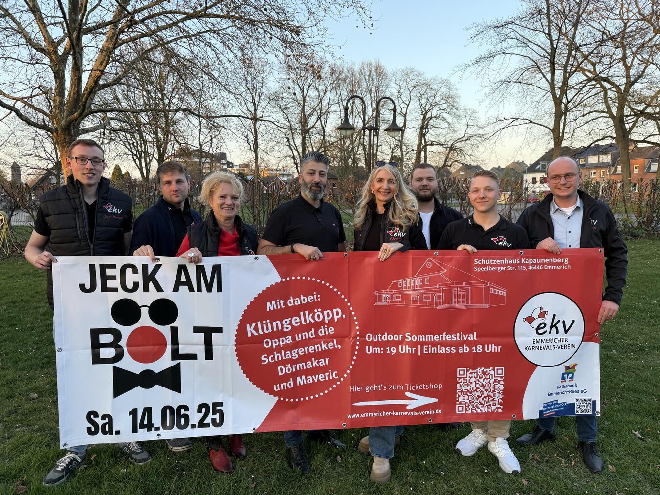 Das achtköpfige Orga-Team des EKV steht hinter den Vorbereitungen von „Jeck am Bölt“ in Emmerich. Foto: EKV