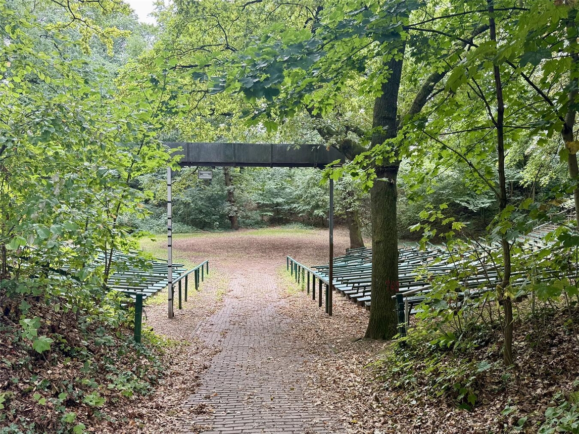 Das Amphitheater in Birten liegt versteckt, bietet aber viel Potenzial für Veranstaltungen. NN-Foto: SP