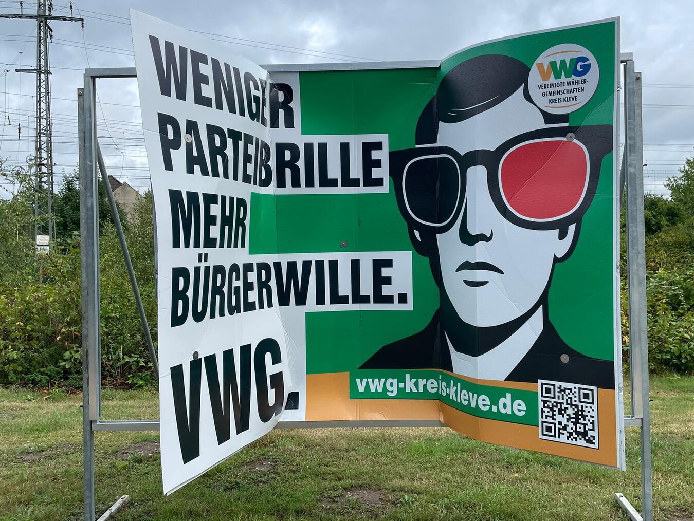 Das beschädigte Wahlplakat der VWG in Emmerich. Foto: privat