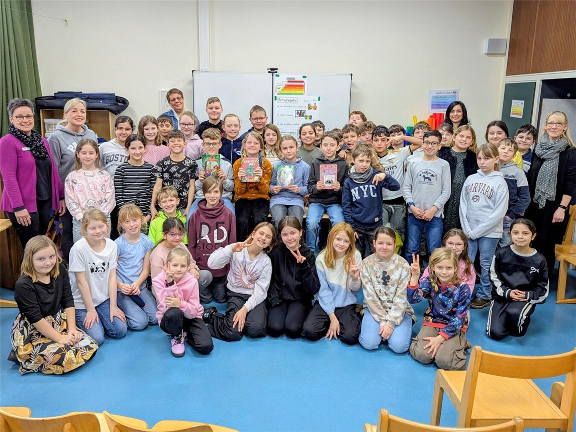 Das Buch „Die Wilden Robbins“ zeigt sich weiter von großer Beliebtheit bei den Schülern. Auch gelesen wurde Cornelia Funkes „Gespensterjäger“ sowie „Greg‘s Tagebuch“ von Jeff Kinney. NN-Foto: J.Kurschatke