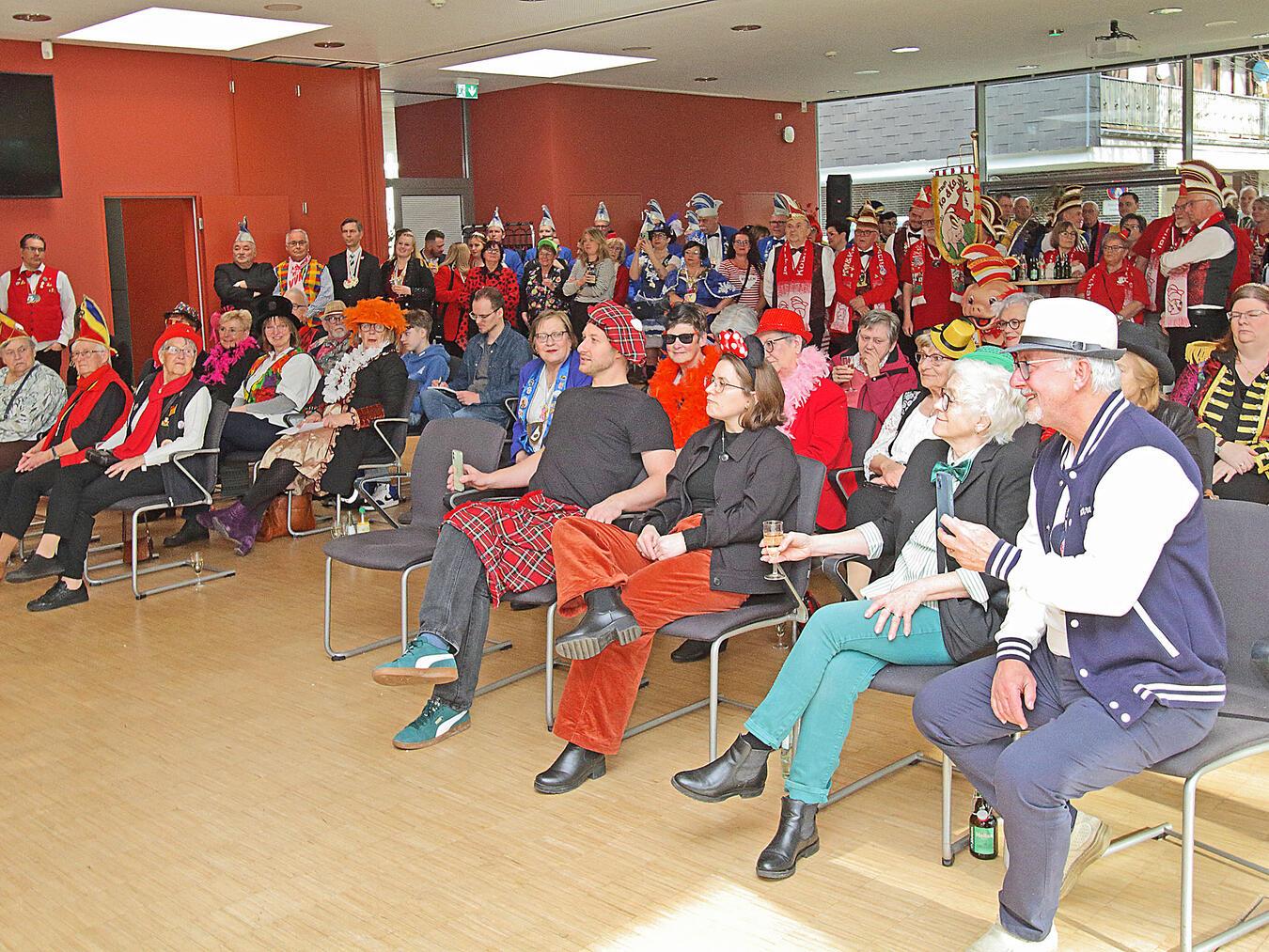 Das Bürgerforum war an Altweiber gut gefüllt. NN-Foto: Theo Leie