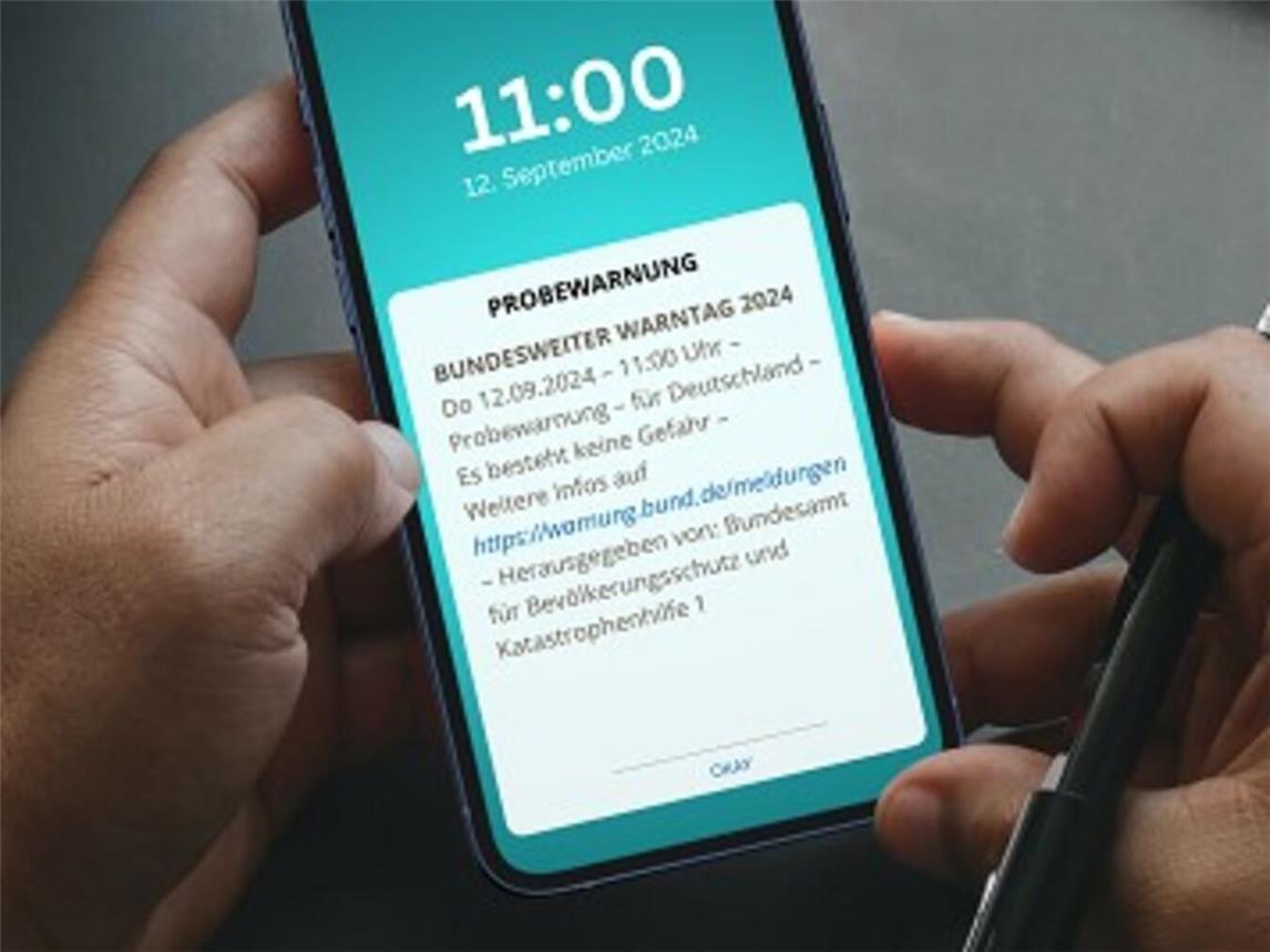 Das Bundesamt für Bevölkerungsschutz und Katastrophenhilfe setzt auch den „Handy-Alarm“ ein. Foto: © Bundesamt für Bevölkerungsschutz und Katastrophenhilfe
