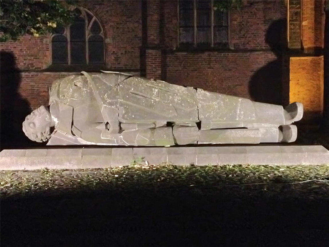 Das Denkmal „Toter Krieger“ erinnert an eine dunkle Zeit der Klever Stadtgeschichte. Foto: WTM