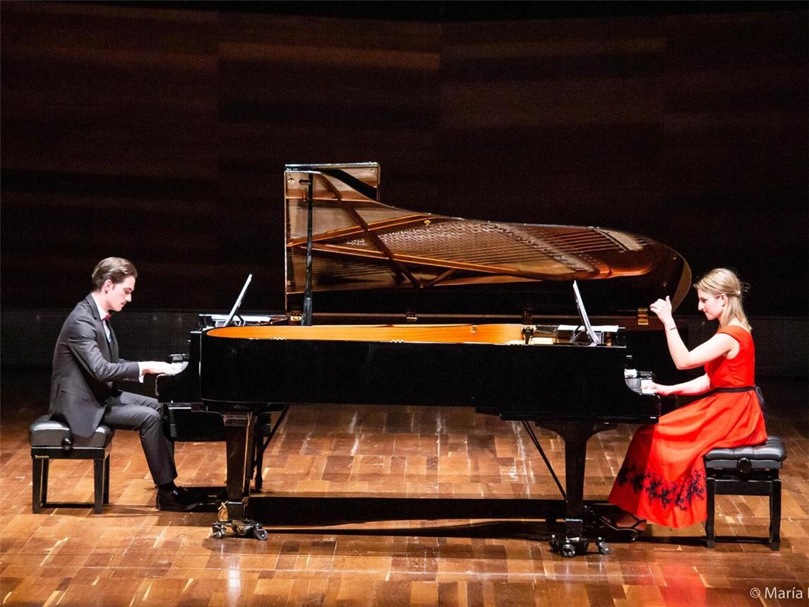 Das Duo Balázs Fazekas und Kateryna Shapran treten am 2. August in Geldern auf. Foto: Maria Diez 