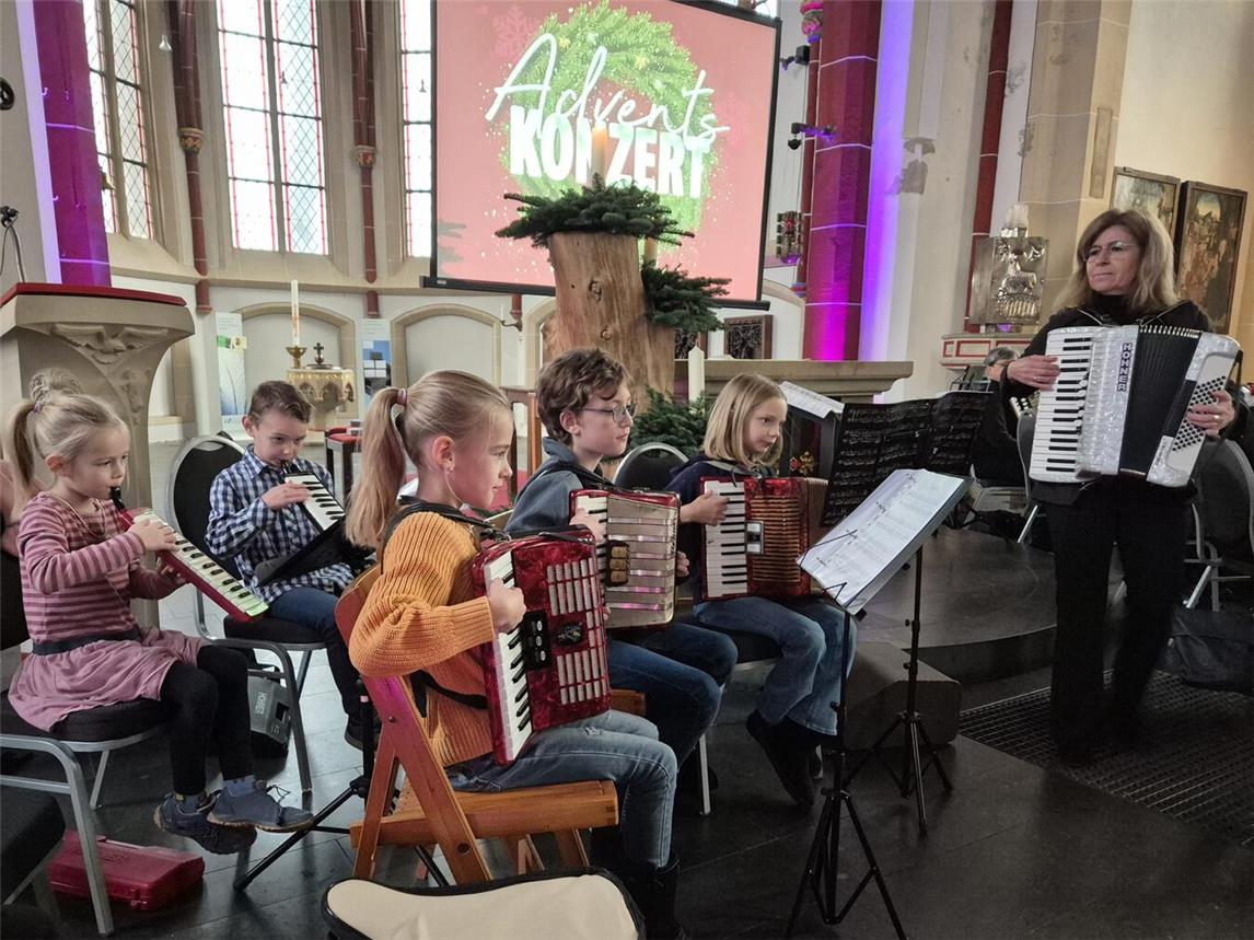 Das erste Mitsingkonzert war ein voller Erfolg. Foto: AOV