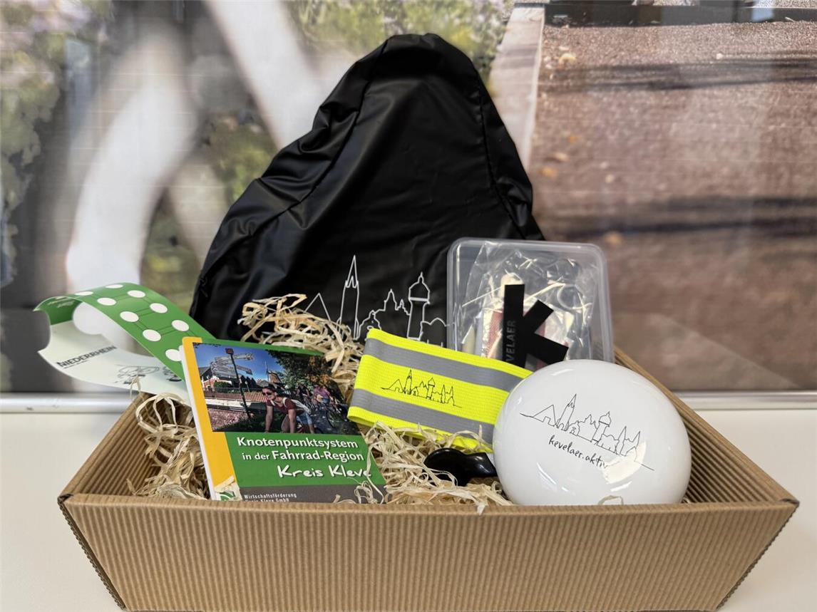 Das Fahrradset vom Kevelaer-Marketing ist der perfekte Begleiter für eine Fahrradtour am Niederrhein. Foto:Wallfahrtsstadt Kevelaer