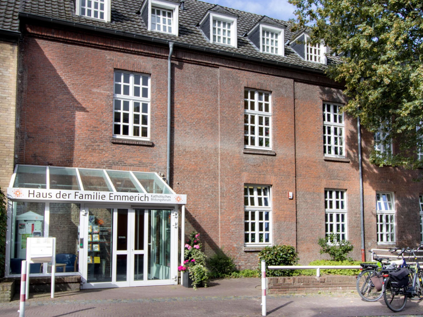 Alt-Tag: "Familienhaus in Emmerich, aufgenommen von Michael Bühs"