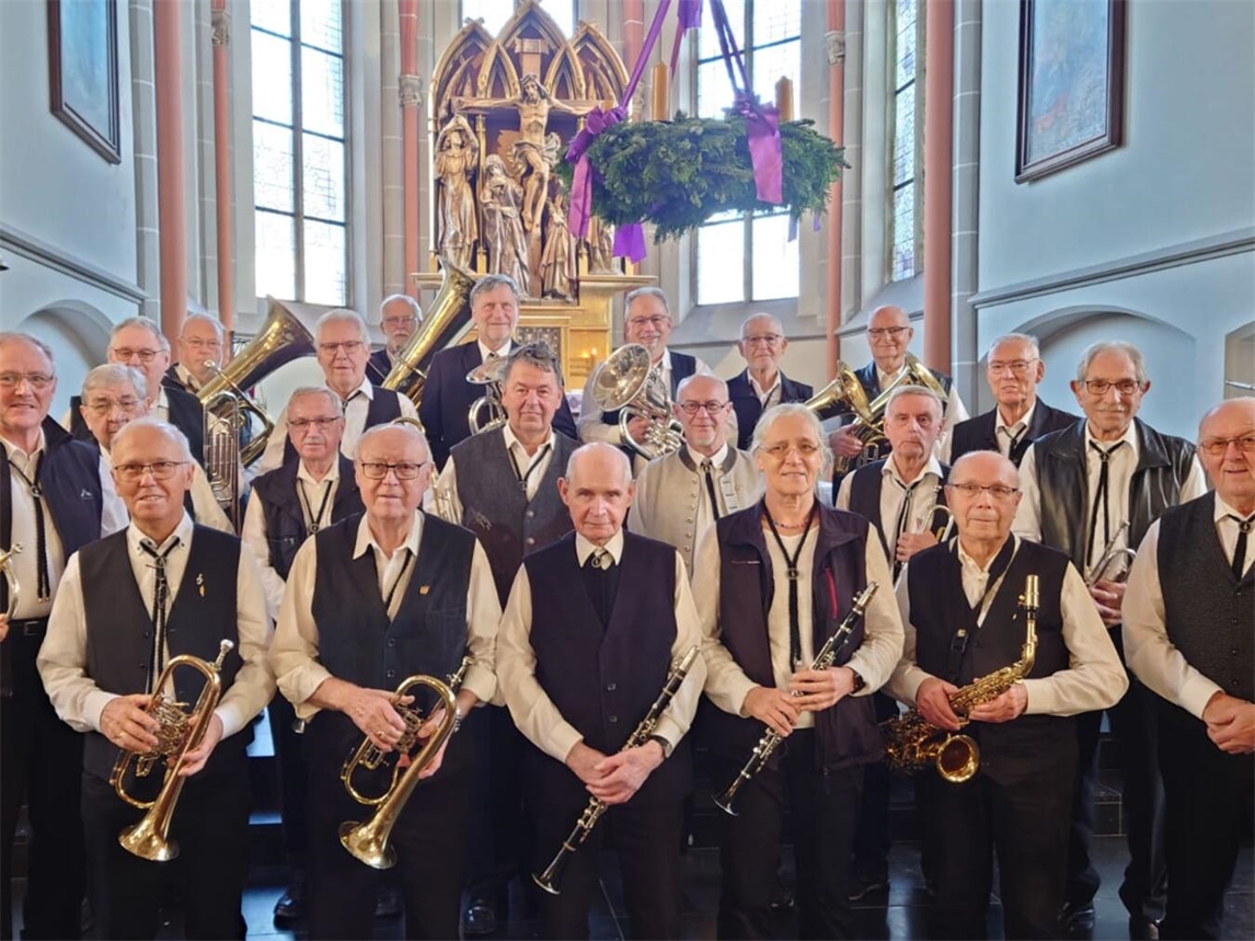 "Seniorenblaskapelle Niederrhein spielt handgemachte Musik mit Herz"