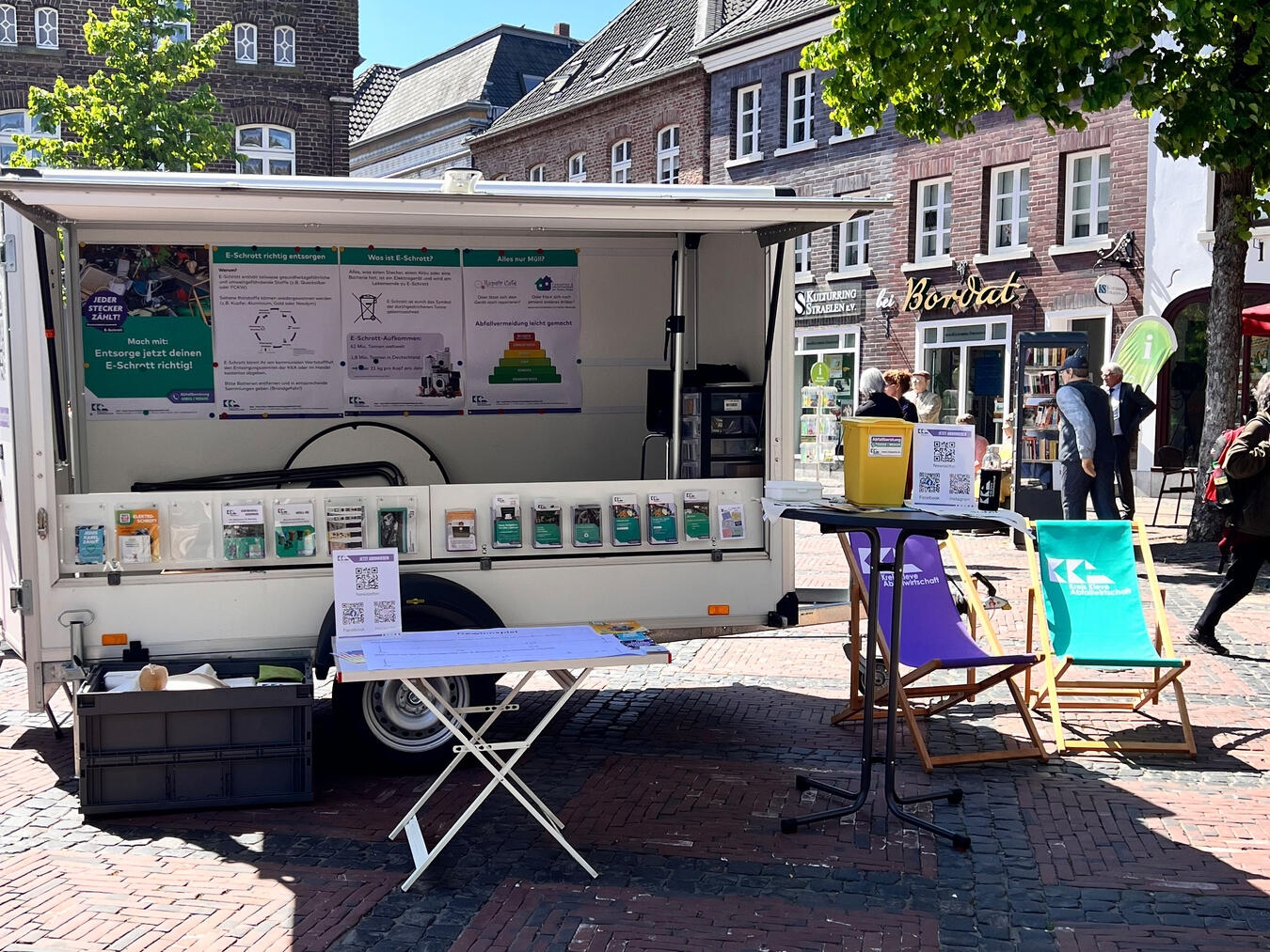 Das Infomobil der KKA wird im März in Geldern, Kevelaer und Rees auf den Wochenmärkten stehen. Foto: Ellen Bosdorf-Schmidt