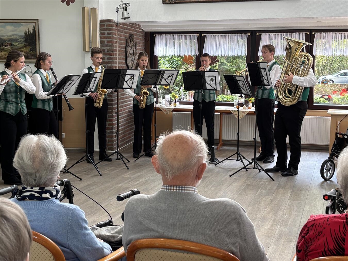 Das Jugendensemble des Musikvereins Menzelen präsentierte im Marienstift ein 60-minütiges Programm. Foto: Musikverein Menzelen