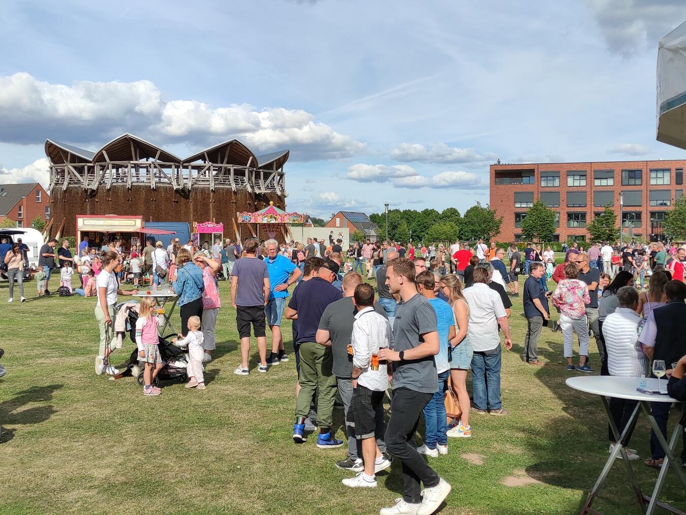 Vereine: Mitmachen beim
Heißluft-Ballon-Festival Das „Kevelaerer Heißluft-Ballon-Festival“ lädt Vereine zum Mitmachen ein. Foto: Wallfahrtsstadt Kevelaer