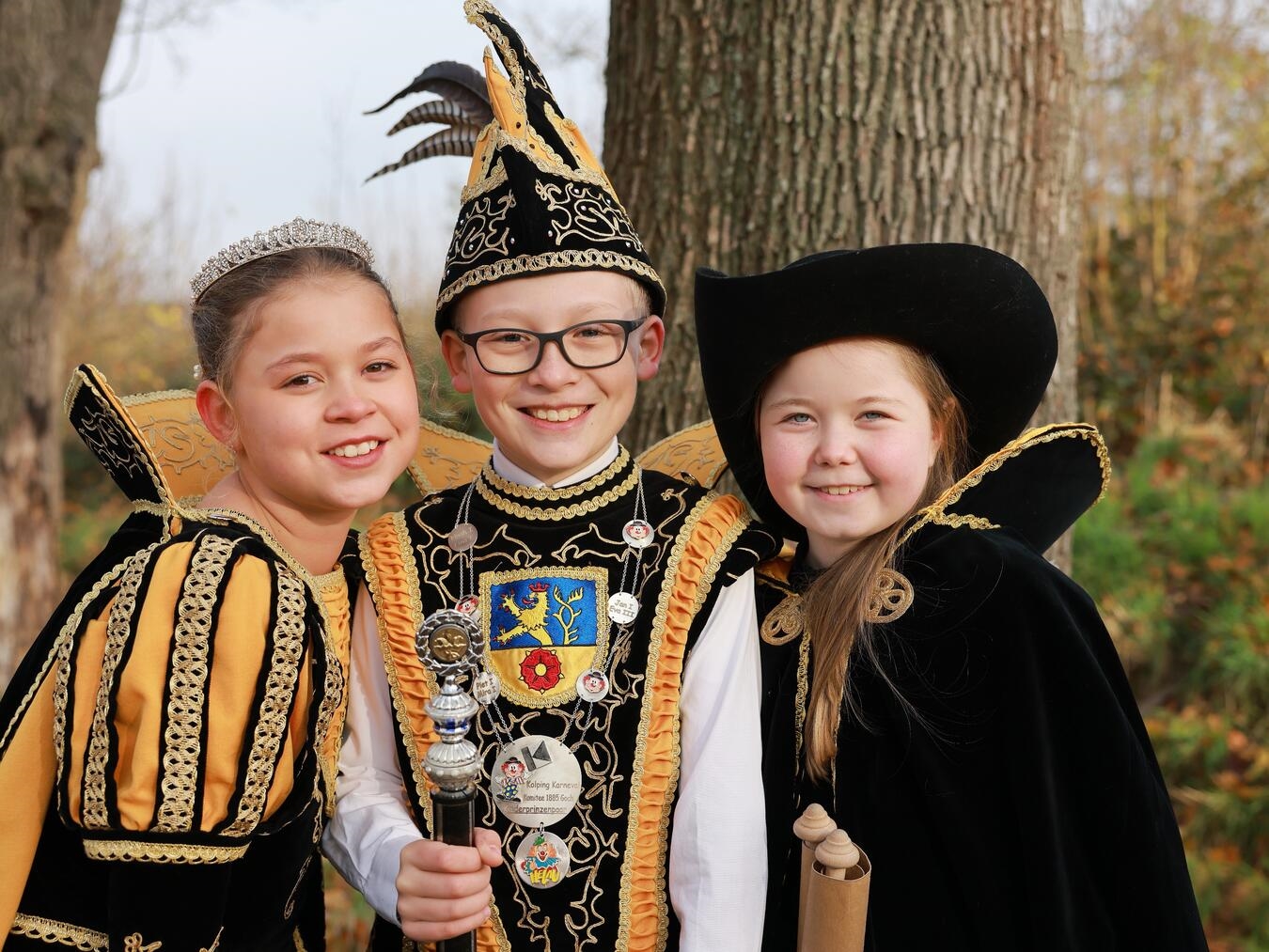 "Kinderprinzenpaar 2026 Noah I. Dicks, Lina I. Peters mit Heroldin Isabella Königsfeld beim Kolping Karneval Goch"