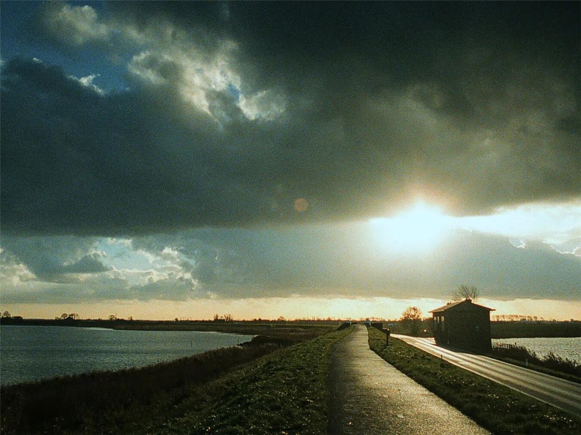 "Legendäres Dutch Light über holländischer Landschaft, inspiriert Malerei"