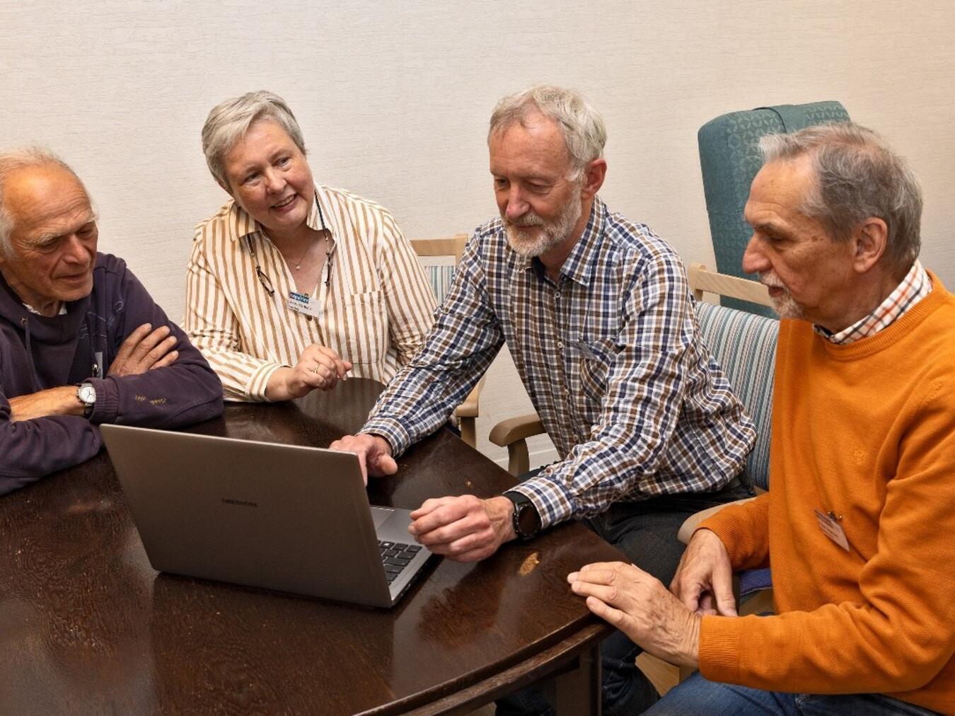 Das Linux-Team der ReparierBar steht beratend und unterstützend zur Seite.Foto: privat