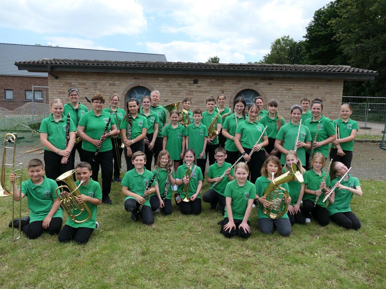 Das Nachwuchs- und Jugendblasorchester des Musikvereins Menzelen. Foto: Musikverein Menzelen