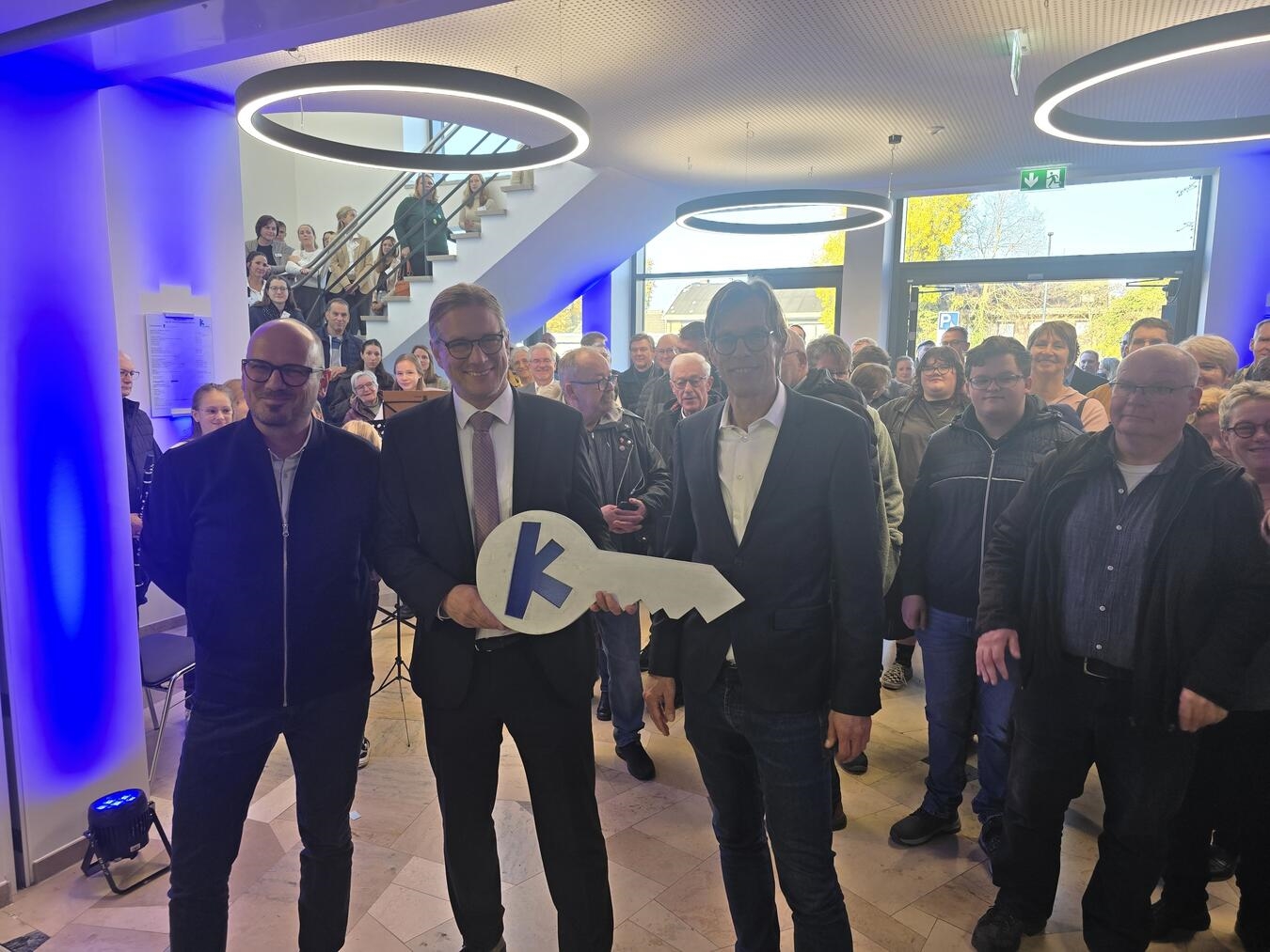 Das neue Jugend- und Verwaltungszentrum an der Kroatenstraße 85 wurde am 8. November feierlich eröffnet. NN-Foto: Gerhard Seybert