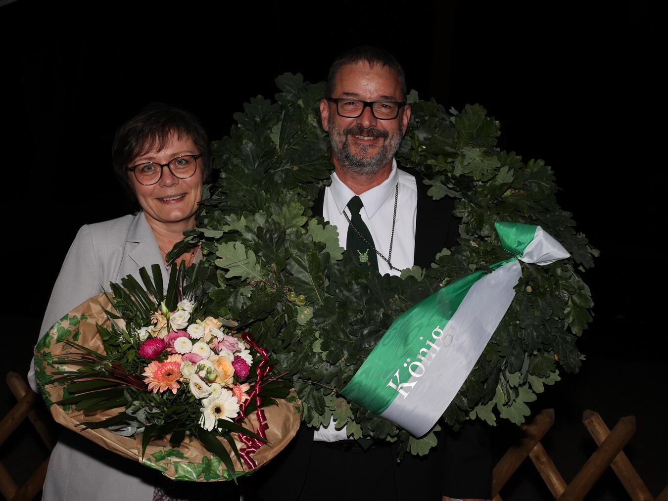 Das neue Königspaar: Marco Janßen und Irina König Foto: BSV Kalkar