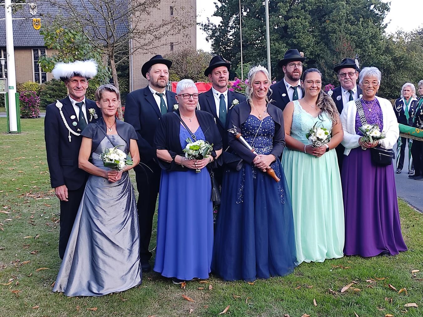 Das neue Schützenthron in Nierswalde. Fotos: privat