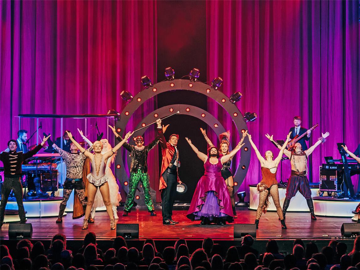 Das Publikum des Metronom Theaters erwartet großartigen Stimmen und ein Feuerwerk an Emotionen.Foto: Patrick Schneiderwind