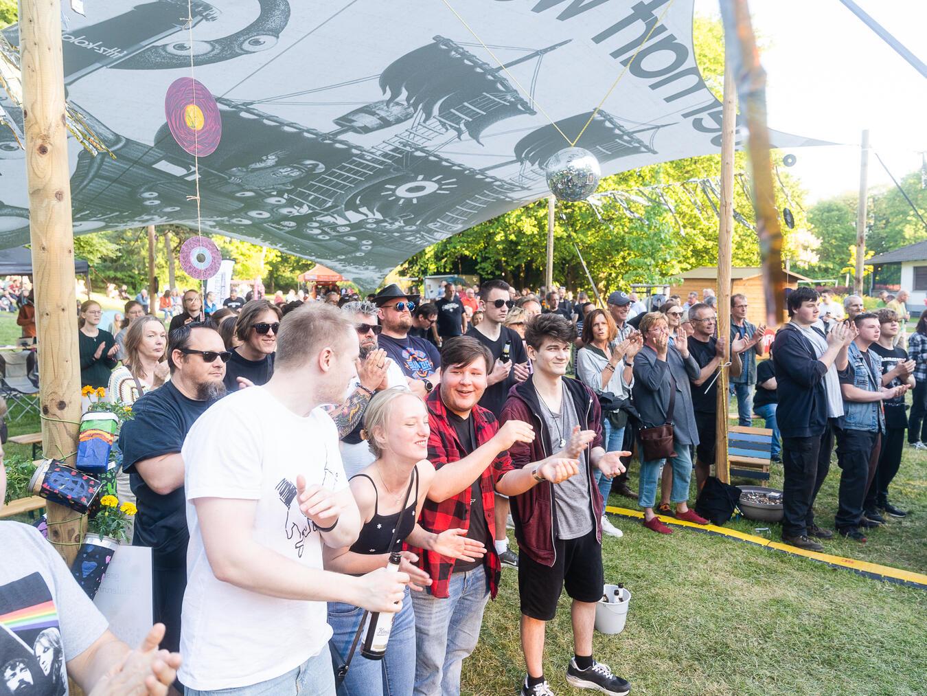 KPiP-Festival in Rheinberg: Großer Andrang erwartet Das Publikum hat beim KPiP sichtlich Spaß. Foto: Chris Kleinmann