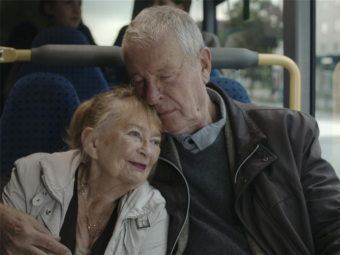 Das Rentnerpaar Monika und Werner Baland muss in „Eigenheim“ um seine Würde kämpfen. Foto: privat