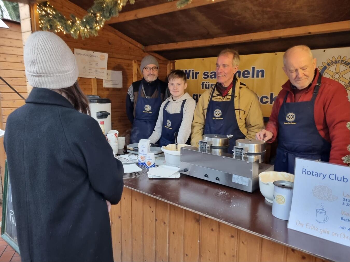 Das Rotary-Team im Verkaufsstand. Foto: privat