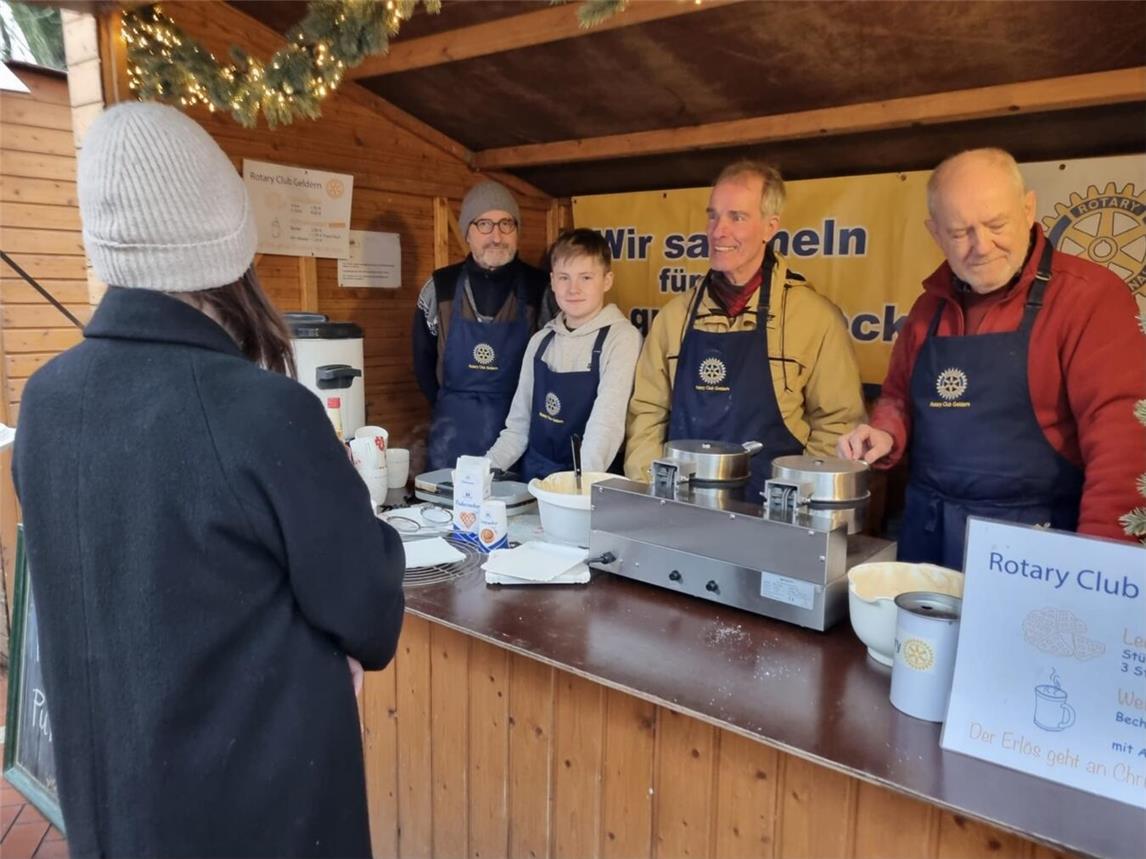Das Rotary-Team im Verkaufsstand. Foto: privat