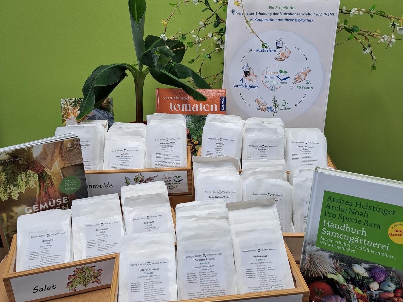 Das Saatgut der diesjährigen Saatgutbibliothek in der Stadtbücherei Kleve. Foto: Stadtbücherei Kleve