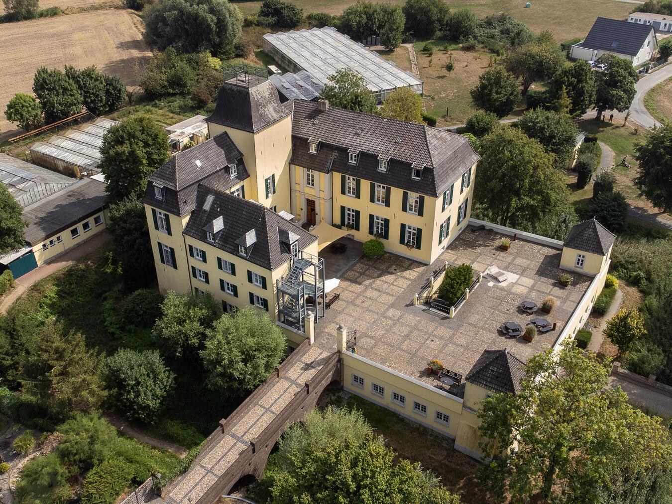„Wahr-Zeichen“: Denkmäler öffnen in Rees und Emmerich Das Schloss Bellinghoven in Rees öffnet am 8. September seine Türen. Foto: CV Oberhausen/Achim Pohl